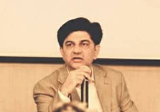 Weekend Reads: Three Stories, Two Days