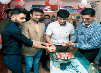 Smartphone Repair Startup Phixman Opens New Stores in Delhi and Haryana
